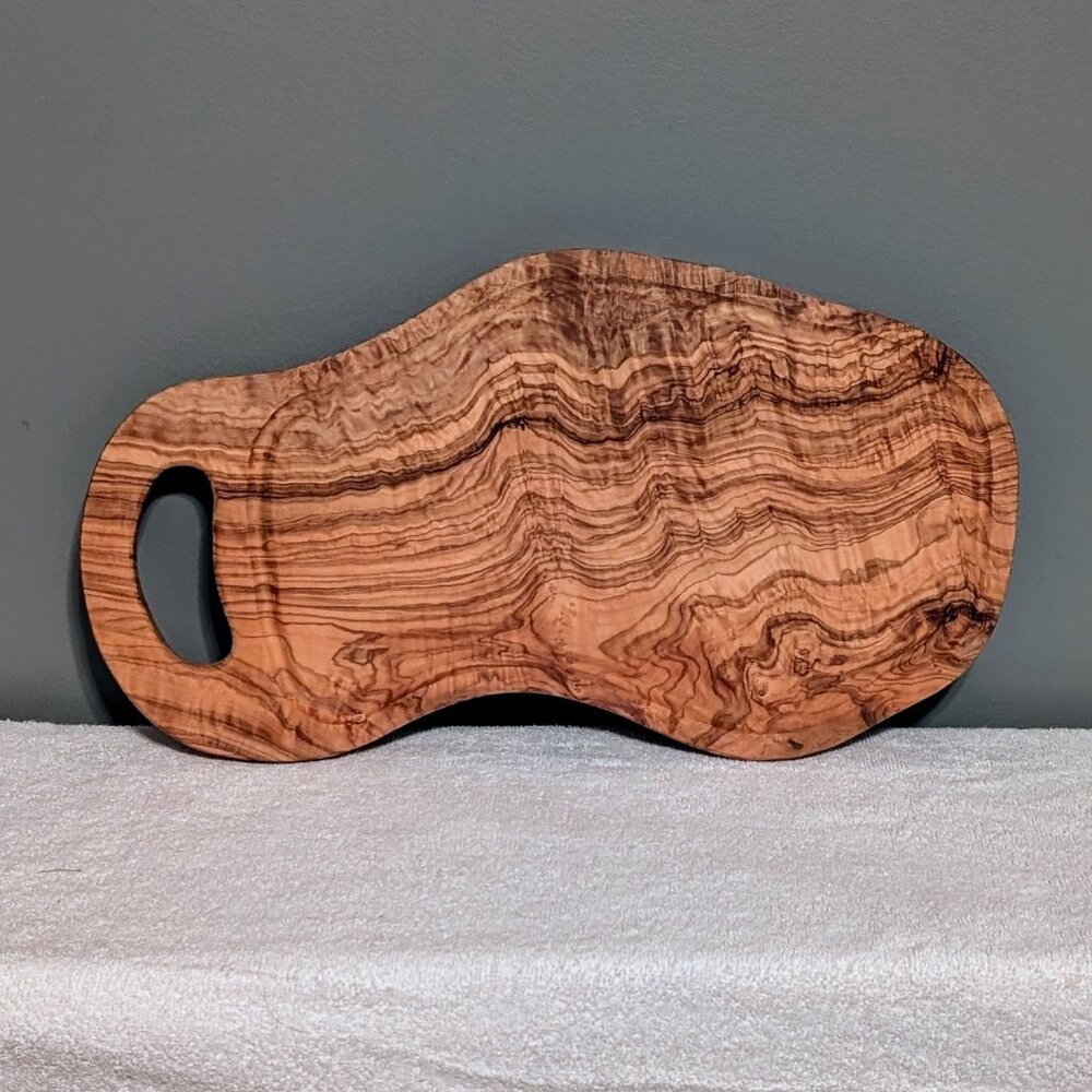 Handmade Rustic Carving Board OLIVE WOOD 14.5 x 7 - Picture 3 of 4